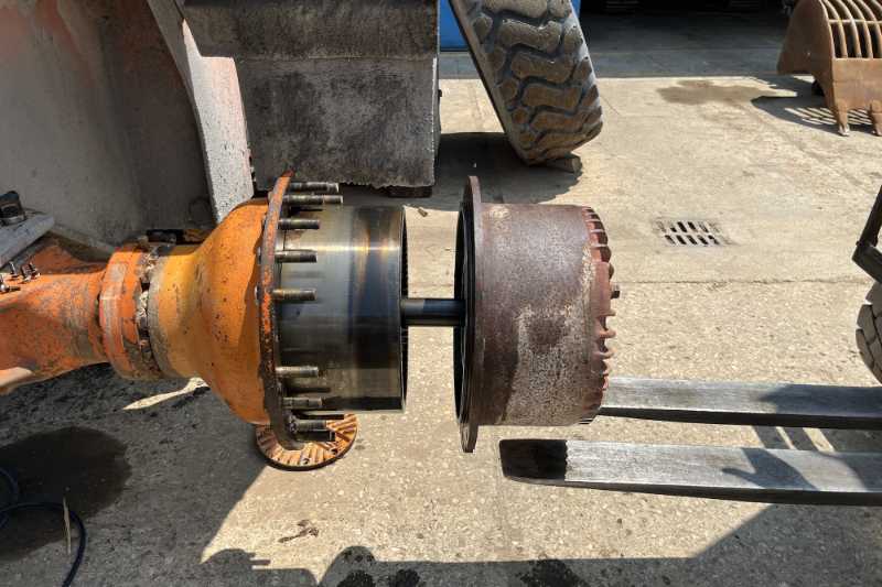 OmecoHub - Immagine FIAT HITACHI FR220.2